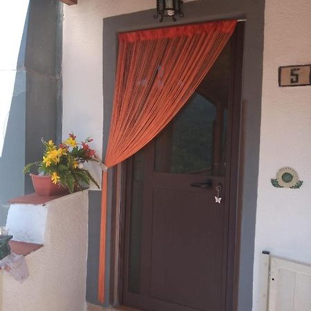 Casa- Vacanza Giro' - C2A6Peu3Ow Aieta Bagian luar foto